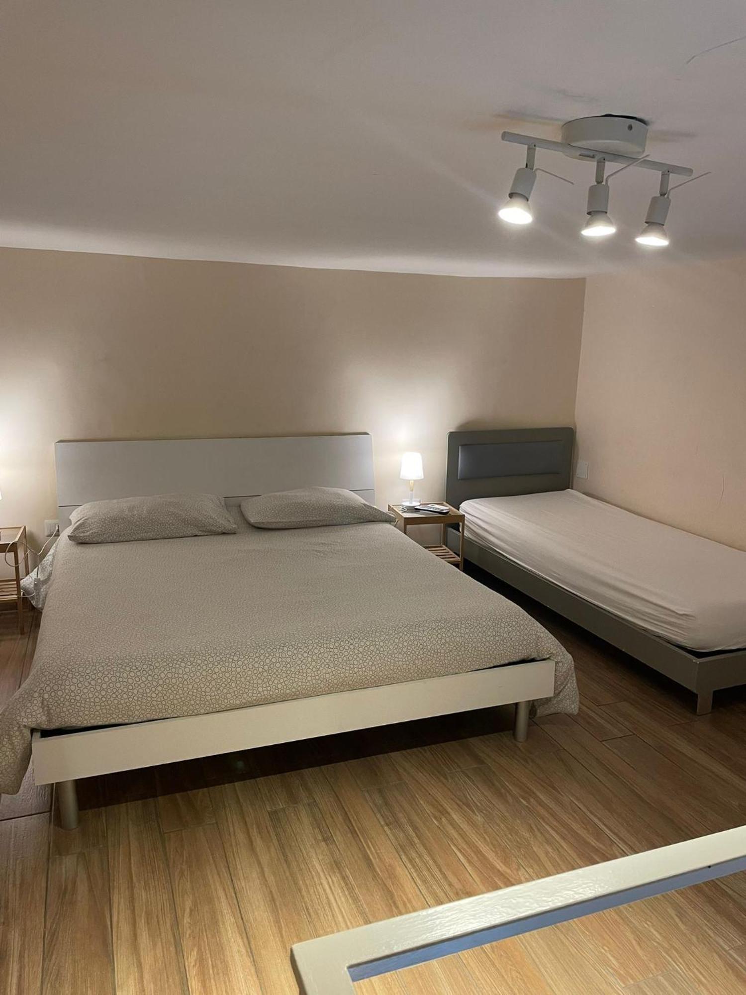 Clelia'S Room Naples Exterior photo